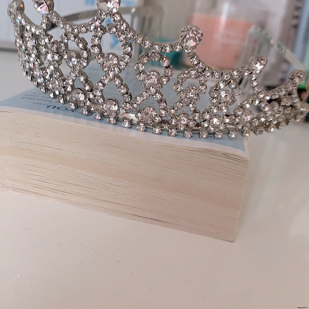 Tiara - Picture 2 of 3